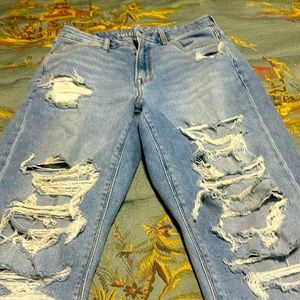 Very comfortable stretchy American Eagle ripped jeans